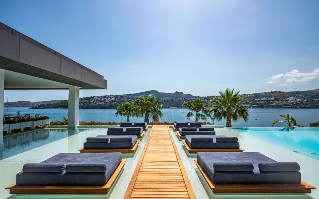 Отель Cape Bodrum Luxury Hotel & Beach