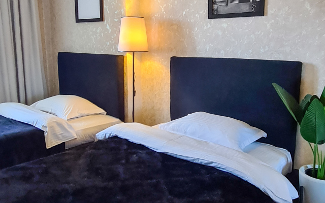 Апартаменты Тундровая 12 трехкомнатная