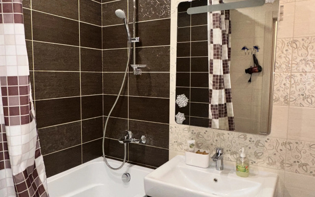 Апартаменты Светлая 1-комн квартира