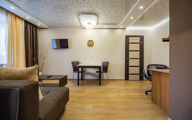 Pyat' Zvyozd Shokolad Apartments