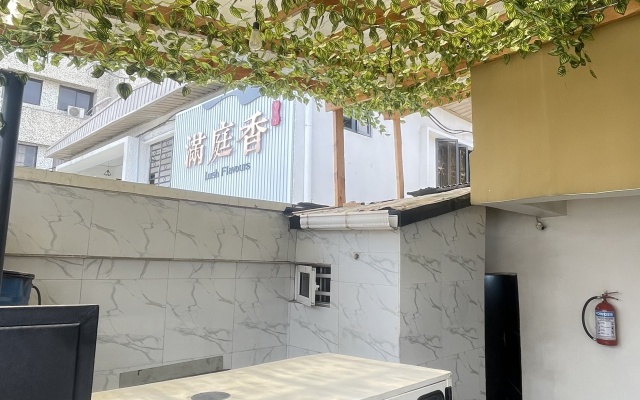 Отель Appleviille Suites