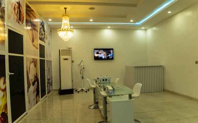 247 Luxury Hotel & Apartment Ajah Hotel