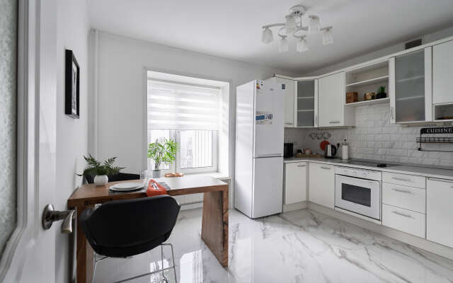Dlya 4kh S Parkovkoy Vo Dvore Apartments