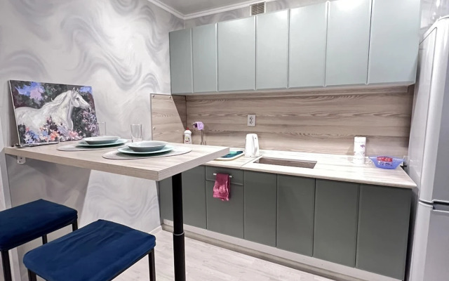 Na Ulitse Petra Monastyrskogo, 4 Flat