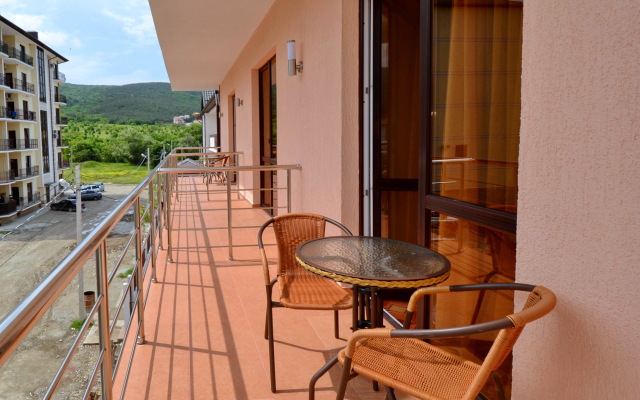 Ahilles Palas Guest house