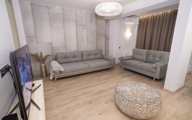 Istoriya u Kremlya Flat