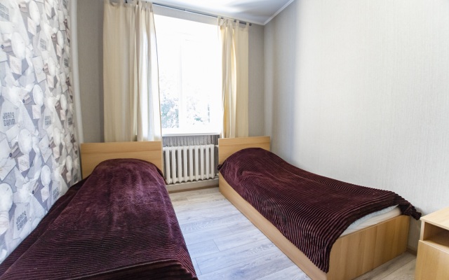 Prostornye trehkomnatnye apartamenty v kurortnoy chasti Zheleznovodska