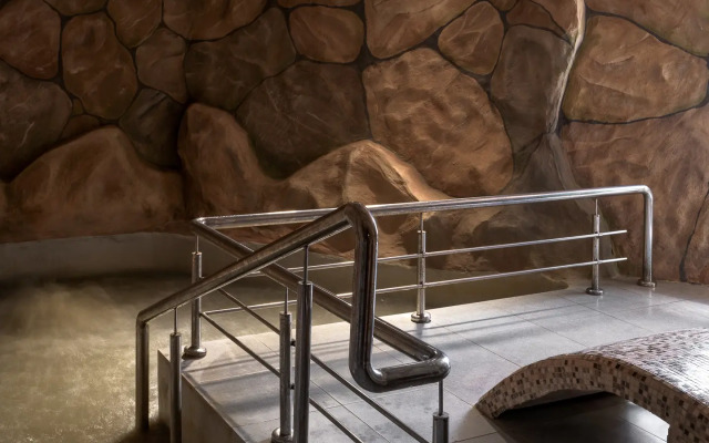 Dolphin Planet Hotel & SPA