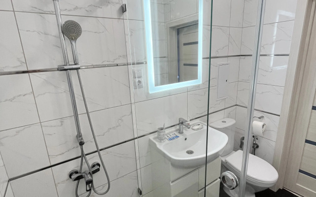 S Vidom Na Ozero V Tsentre Zelenogradska Flat