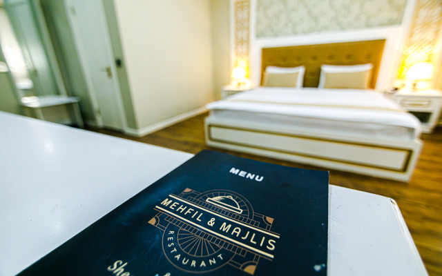 Maris Baku Hotel