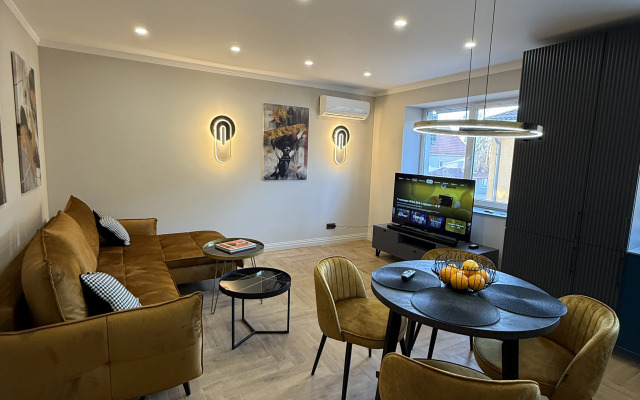 Na Verkhnem Prudu Apartments