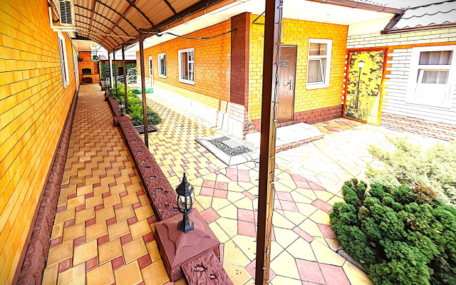 Seliverstova 16 Guest House