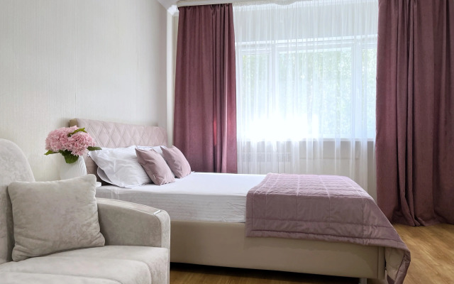V Tsentre Goroda Apartments