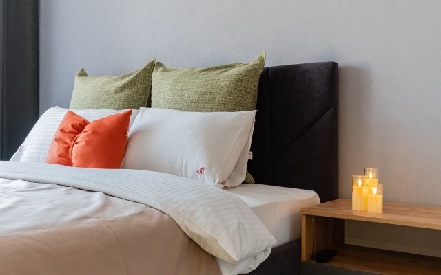 Апартаменты Петровские на Набережной озера 22