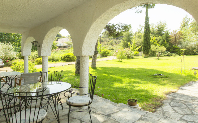 Greenlea Beachfront Spathies Villa