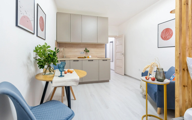 Garnet Apartments prospekt Budyonnogo Flat