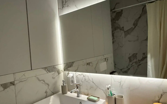 Квартира со свежим дизайнерским ремонтом и теплыми полами