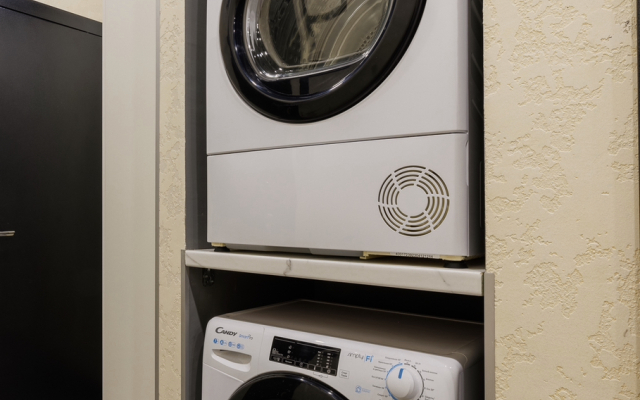 Meduza Apart uyutnye kino-studii s proektoramy 2 Apartment