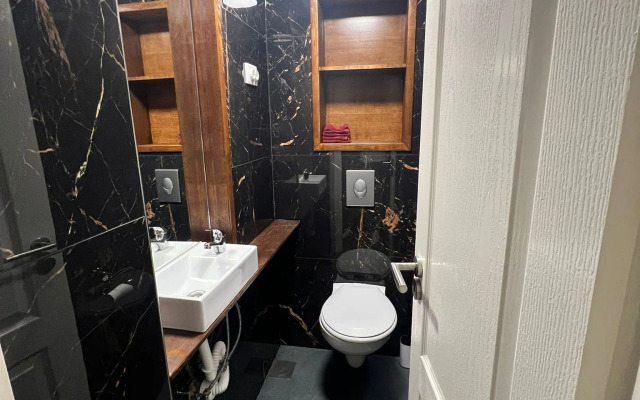 Kalvin Ter Home Apartments
