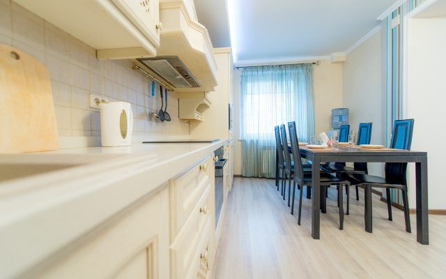 Pyat' Zvezd Na Monakova 33 Apartments