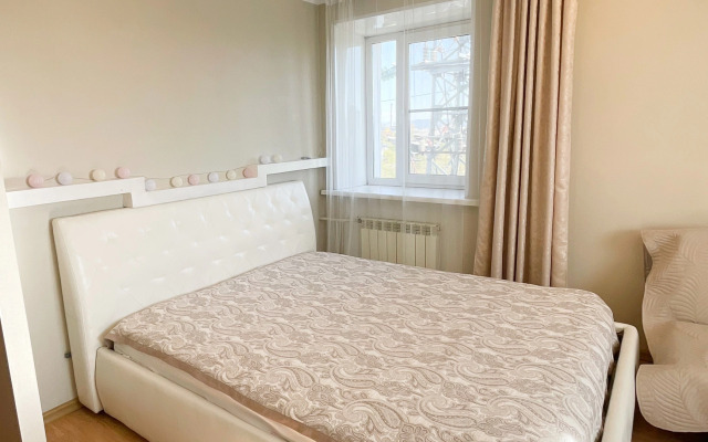 Na prospekte 50-letiya Oktyabrya 22 Flat