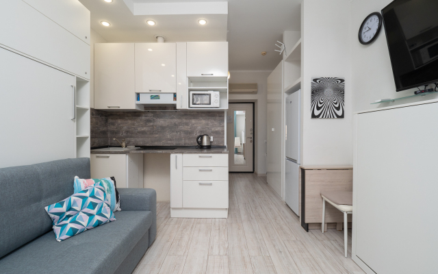 U Morya S Basseinom v ZhK Solnechnyij apt36 Apartment