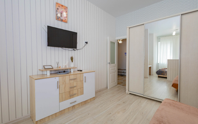 Апартаменты новые и комфортные возле красивого озера