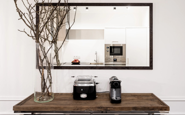 Charme Apart St. Petersburg/ Charme Blanc Apartments