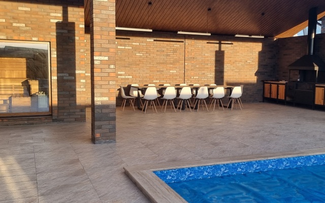 N2 Chetyre Sezona Guest house