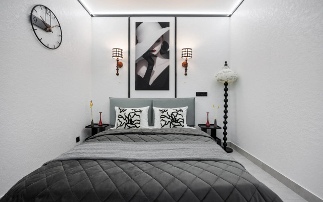 Апартаменты  у Львиного моста 12 гостей DereMRents ДереМРентс