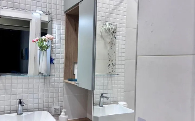 Na Ul. 2- Ya Poselkovaya 20 Flat