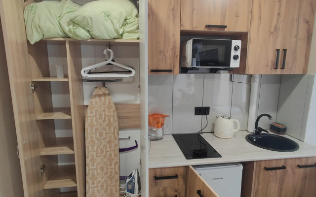 Апартаменты отличная студия напротив Сибади в центре Нефтяников