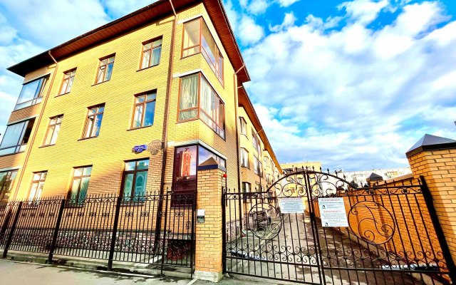 Kvartira Ryadom S Naberezhnoy Reki Kama Apartments