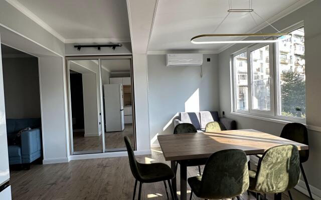 Lyuks Apartments