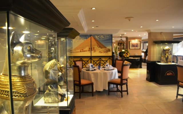Arabian Courtyard Hotel & Spa