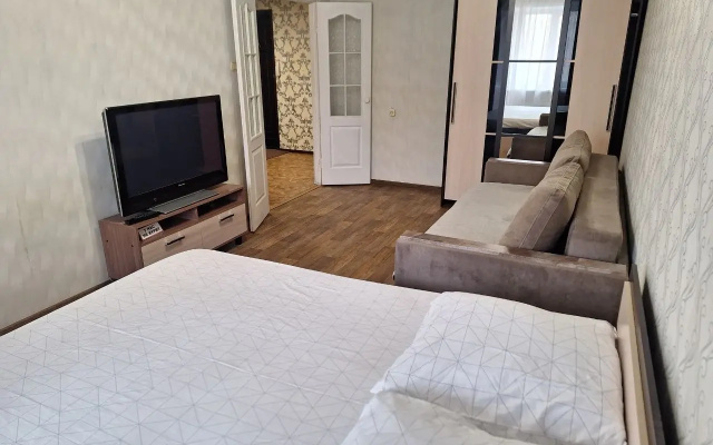 Kvartira na prospekte  Mira 72 A radom s SK Upiter i Kristall