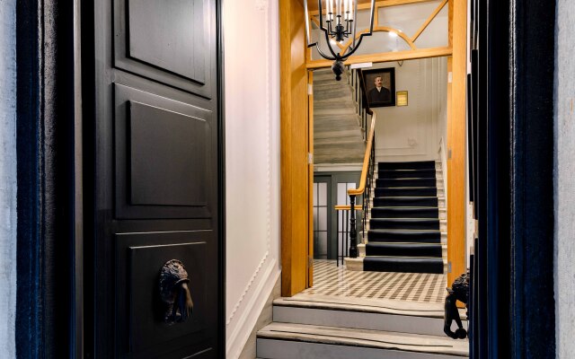 Petros Boutique Hotel