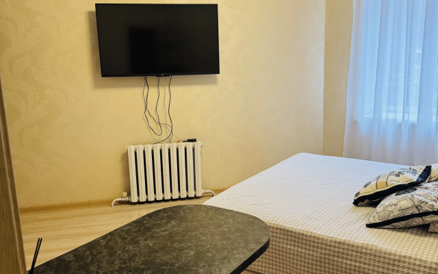 Red Na Komarova 45 Apartments