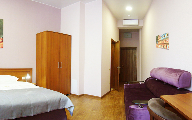 Kolizej Na Volzalnoy Hotel