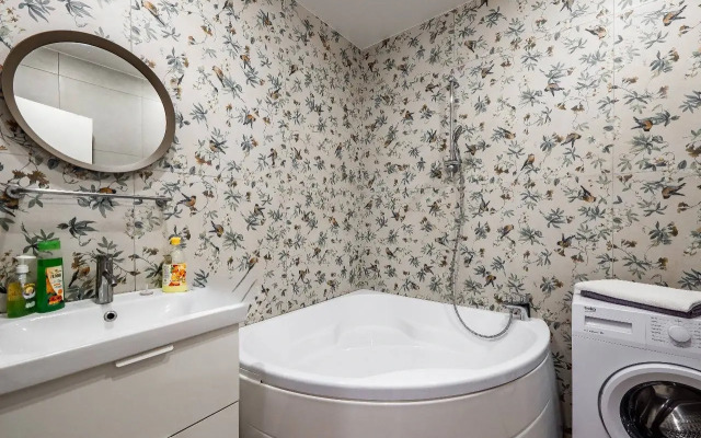 Prostornaya S Dizaynerskim Remontom Flat