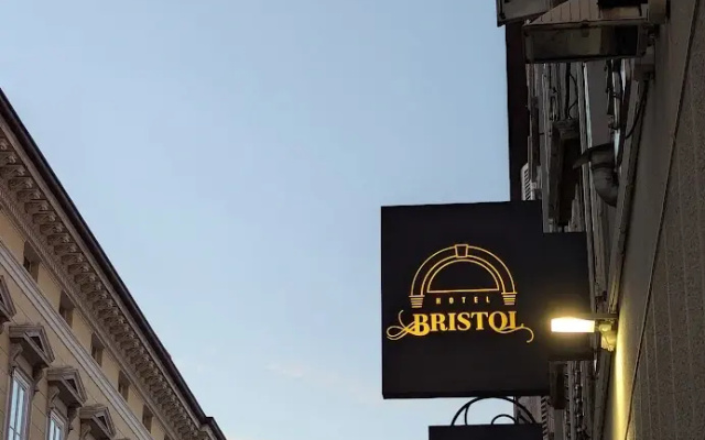 Отель Bristol