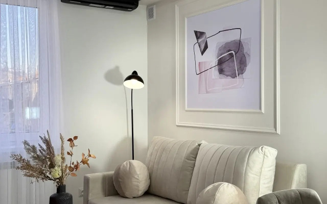 New Trendy 1Bd Apt, Unbeatable Location Flat