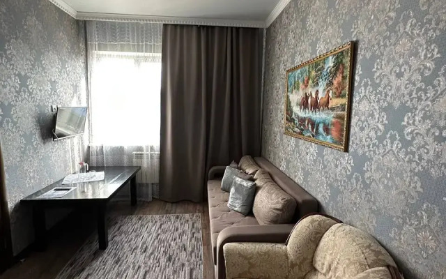 Mazhor Hotel