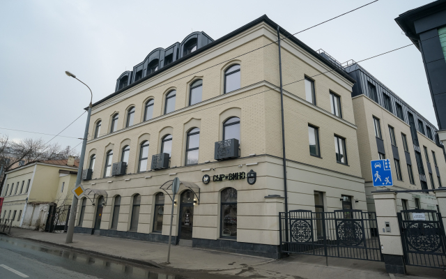 2-Kh Komnatnaya S Terrasoy V Istoricheskom Tsentre Kazani Flat