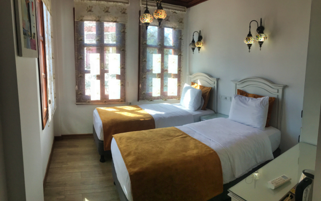 Отель White Garden