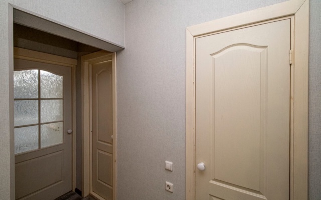 Chistaya i Uyutnaya na Burnakovskoy 77 Flat