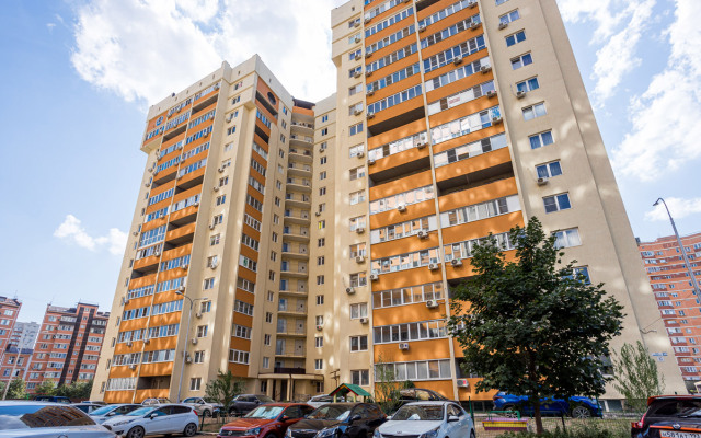 Na Dombayskoy 10 Flat