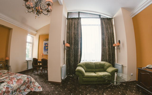 Pride Hotel