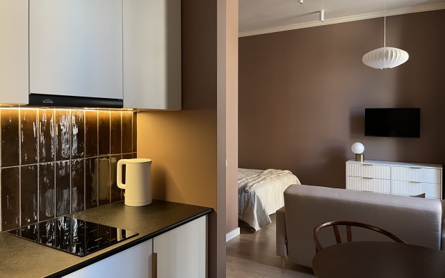 Mosaic on Bogolyonnaya 29A Brown Apartaments