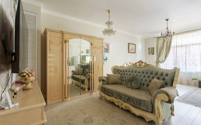 v TSentre Ampir Apartments